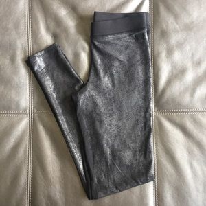 💖 Victoria’s Secret PINK Metallic Leggings 💖